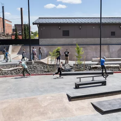 く*お様 NEIGHBORHOOD SKATE WEST COAST SHT ス Skate Parks - Skateboards.com - Connecting The Dots In