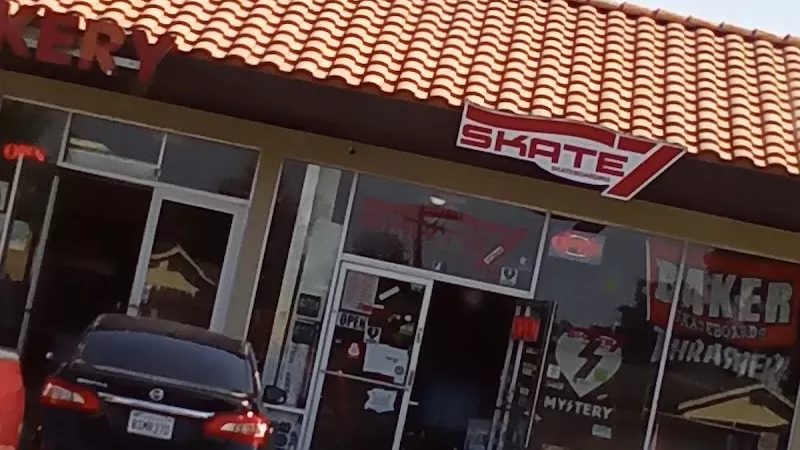 く*お様 NEIGHBORHOOD SKATE WEST COAST SHT ス Skate Shops - Skateboards.com - Connecting The Dots In