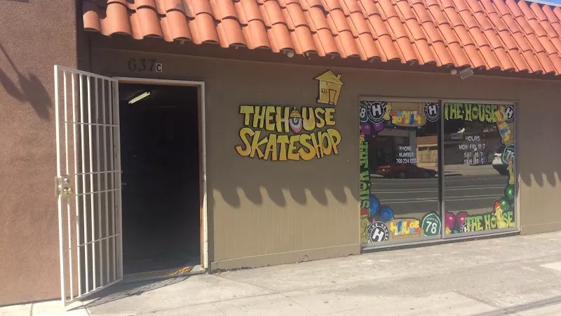 く*お様 NEIGHBORHOOD SKATE WEST COAST SHT ス Skate Shops - Skateboards.com - Connecting The Dots In