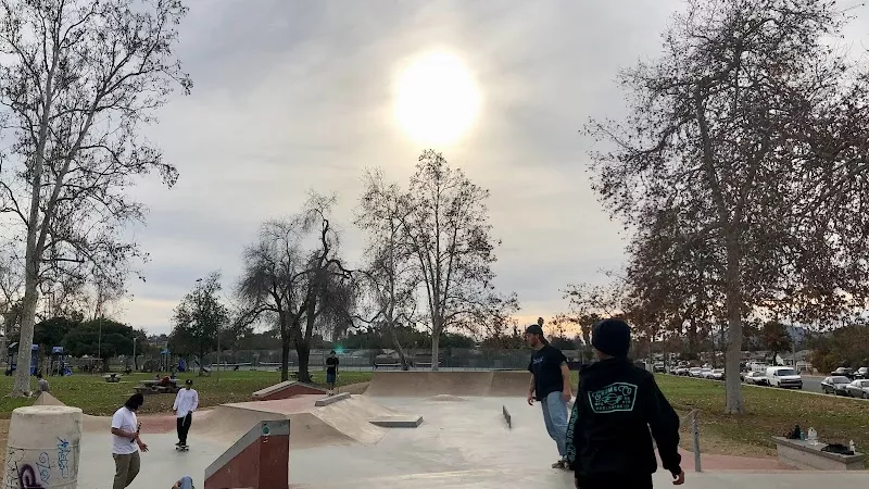 く*お様 NEIGHBORHOOD SKATE WEST COAST SHT ス Skate Parks - Skateboards.com - Connecting The Dots In