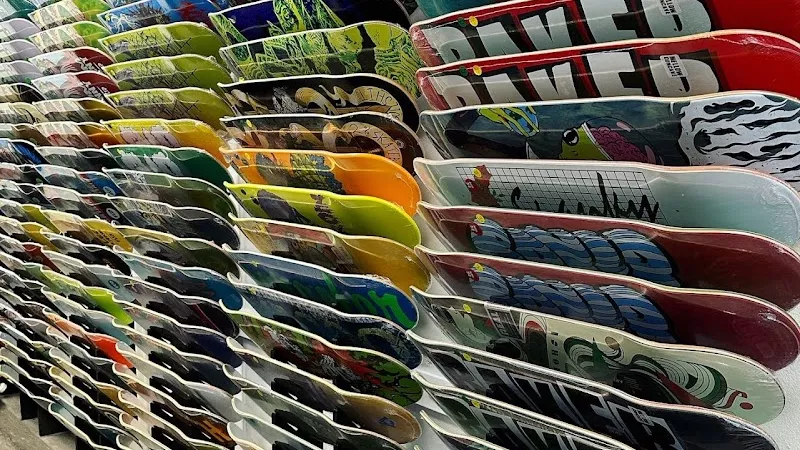 SKATE 618 | Skateboards.com