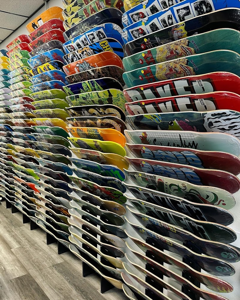 SKATE 618 | Skateboards.com